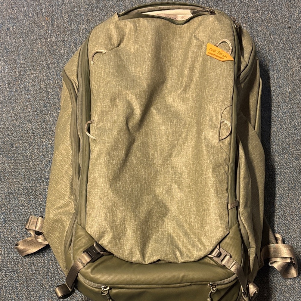Peak design forest green spacious backpack